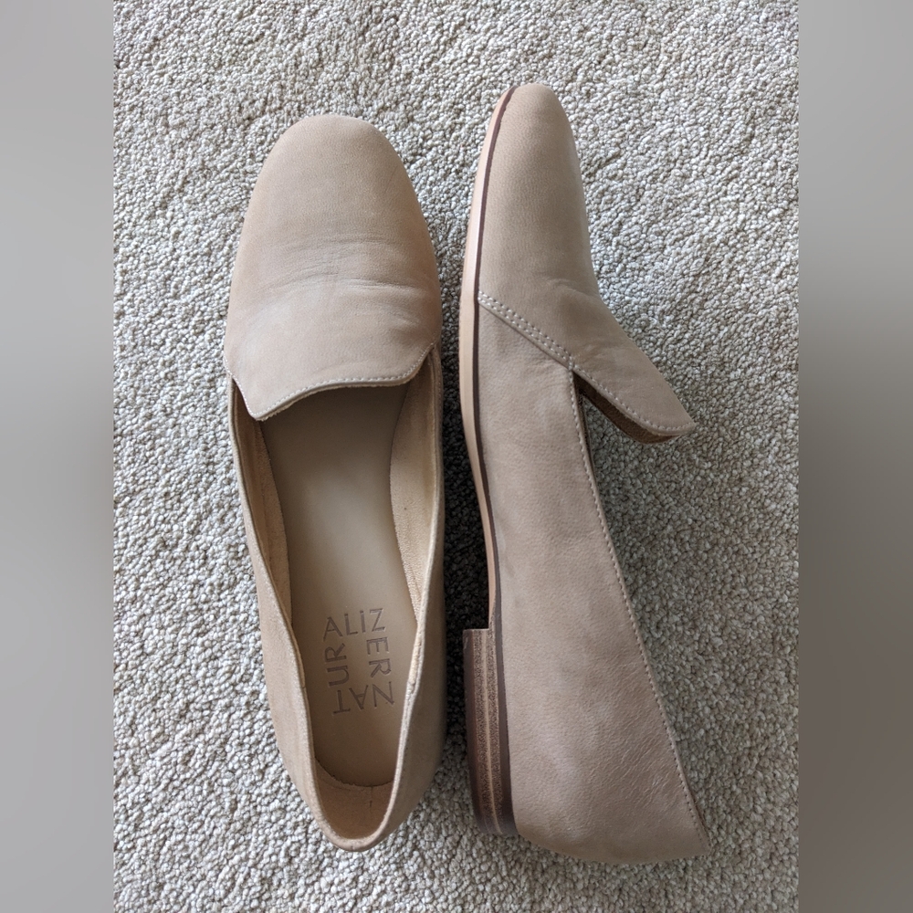 7.5 Naturalizer flats